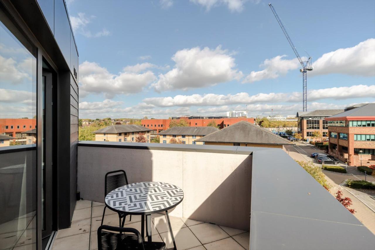 Your Apartment I Milton Keynes Eksteriør billede